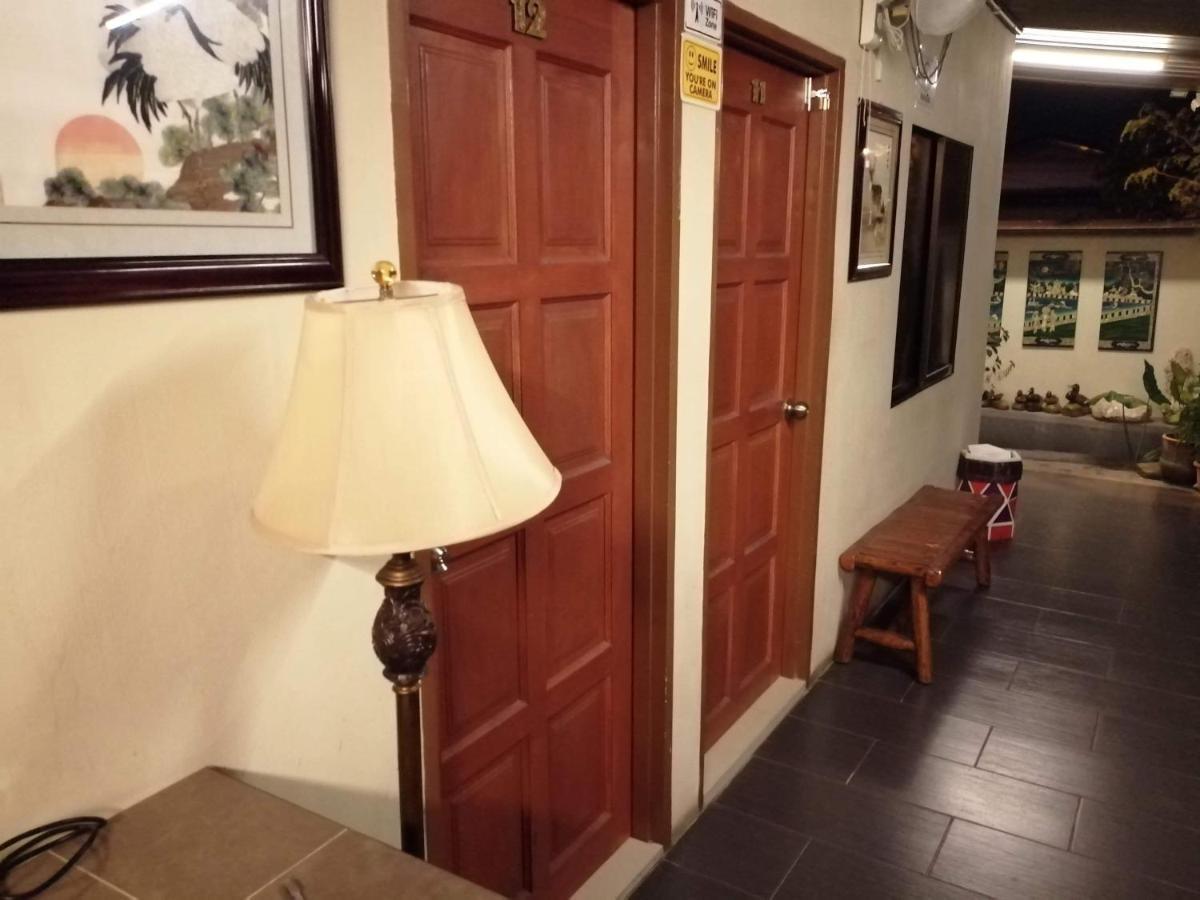 Check Inn ジョホールバル エクステリア 写真