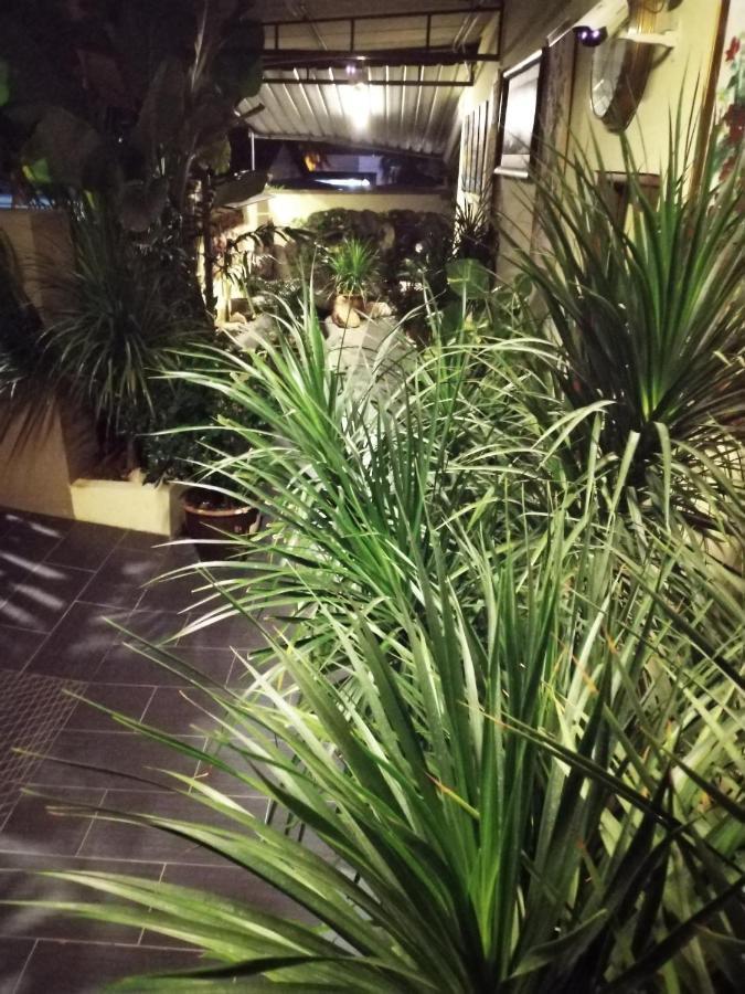 Check Inn ジョホールバル エクステリア 写真